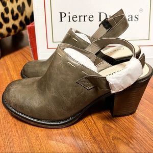 Pierre Dumas Clogs Size 10